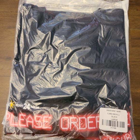 Travis Scott x Mcdonalds shirts - Picture 3 of 10